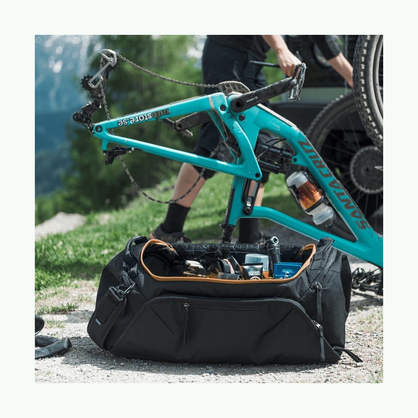 Thule 5173 Roudtrip Bike Duffel 55L Deep Khaki