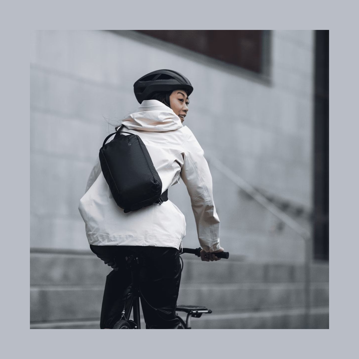 Thule 5291 Tact Sling 8L Black