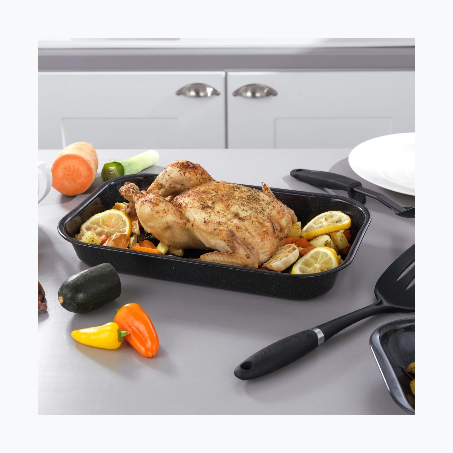 Russell Hobbs CW207011EU Roaster & Chop tray set 3pcs