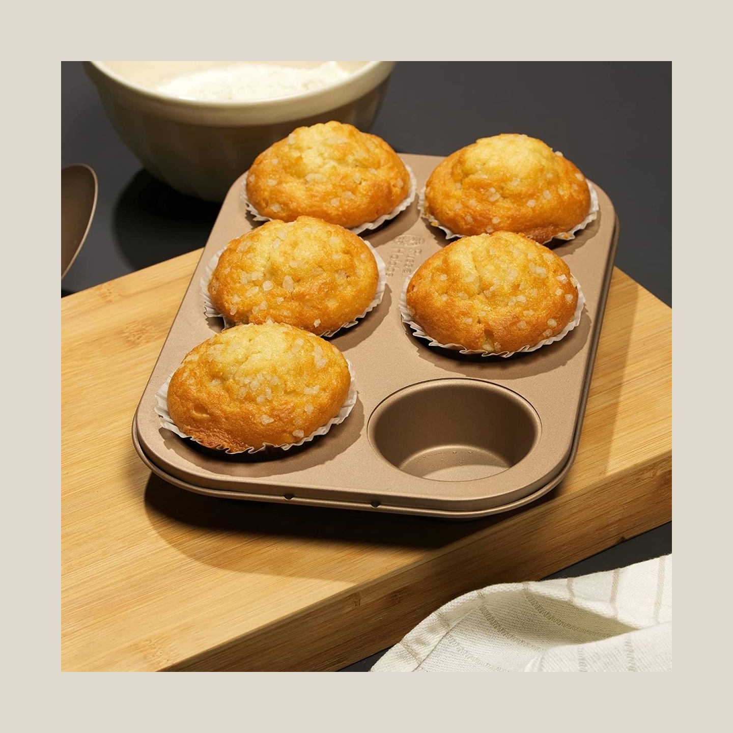 Russell Hobbs RH02151GEU7 Opulence muffin gold