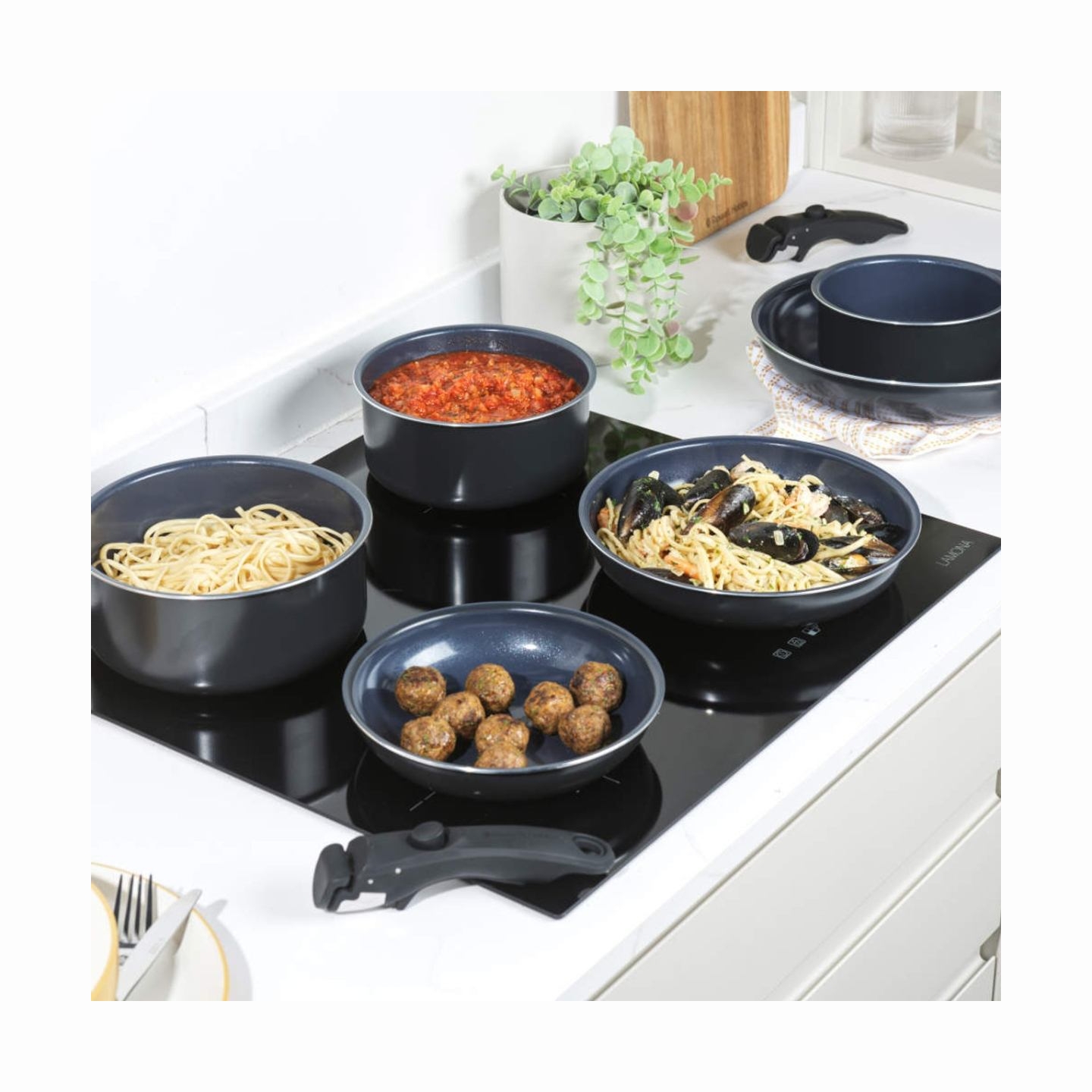 Russell Hobbs RH03321EU7 Pan Set 8pcs