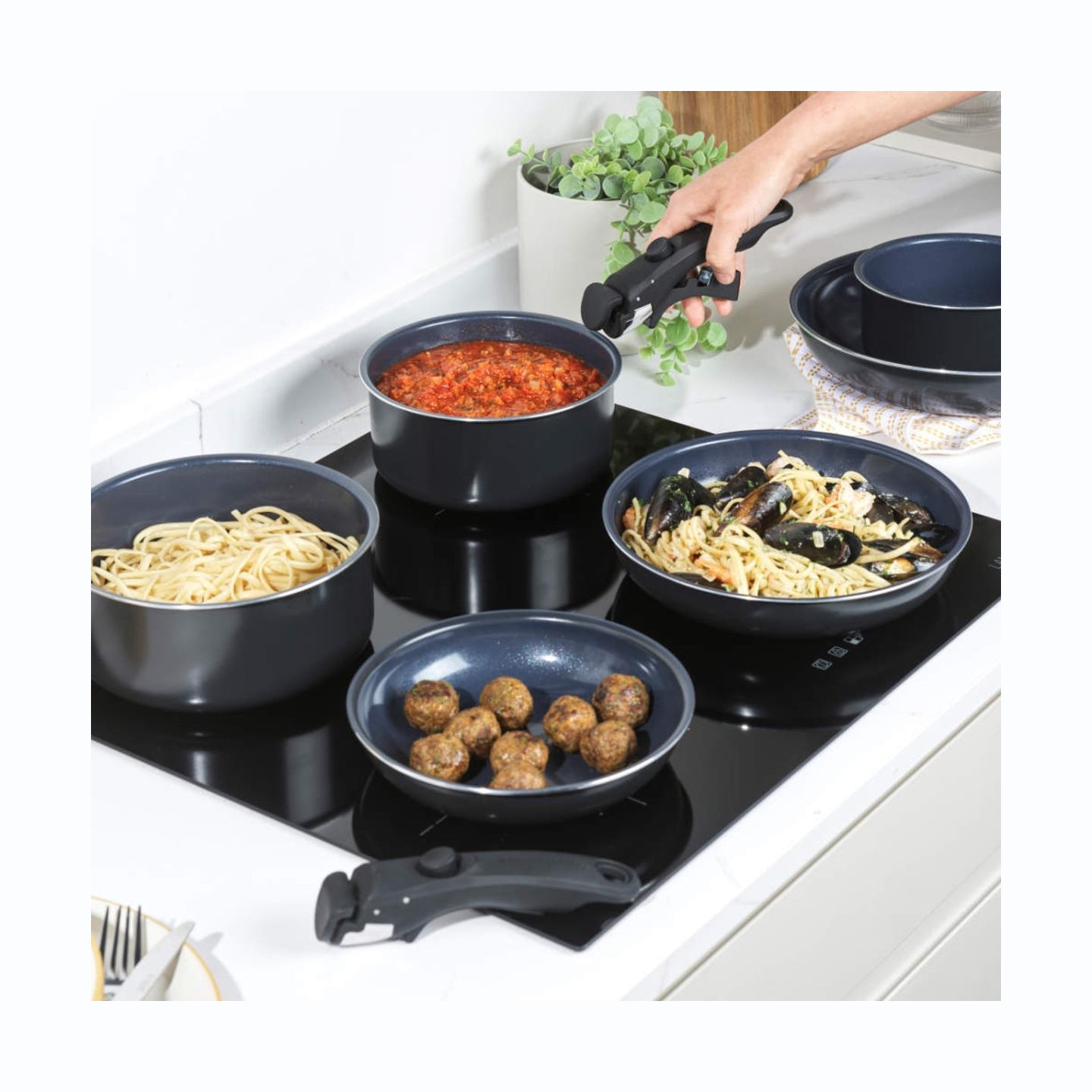Russell Hobbs RH03321EU7 Pan Set 8pcs