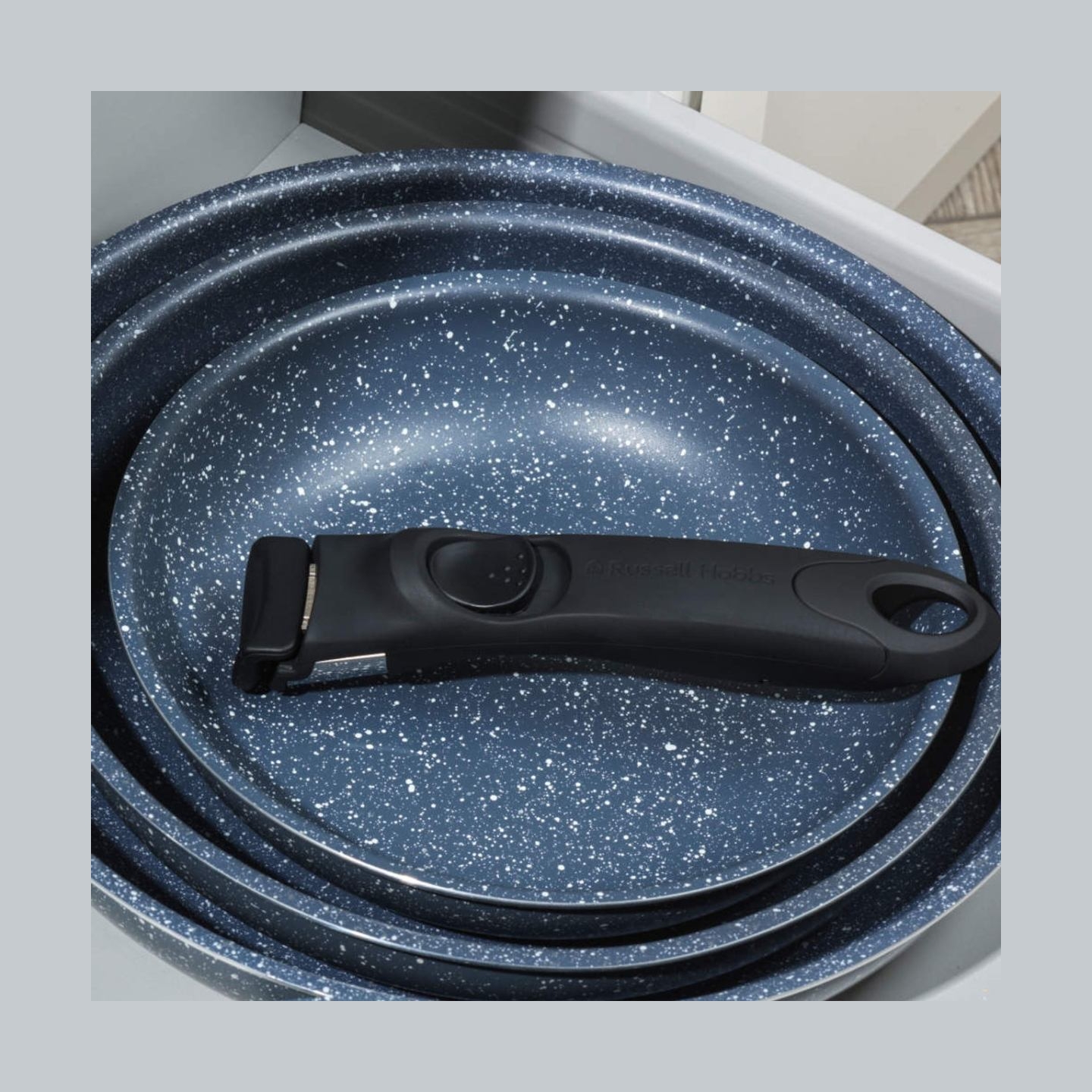 Russell Hobbs RH03280EU7 Smart Clip Pan Handle