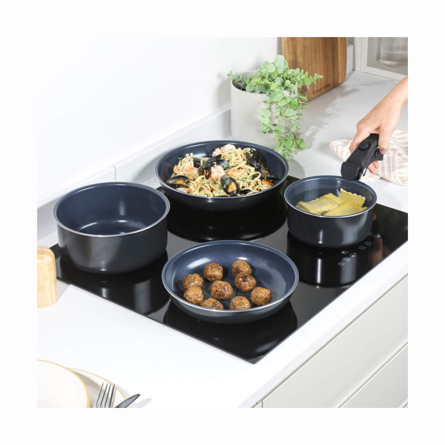 Russell Hobbs RH03319EU7 Marine Pan Set 5pcs