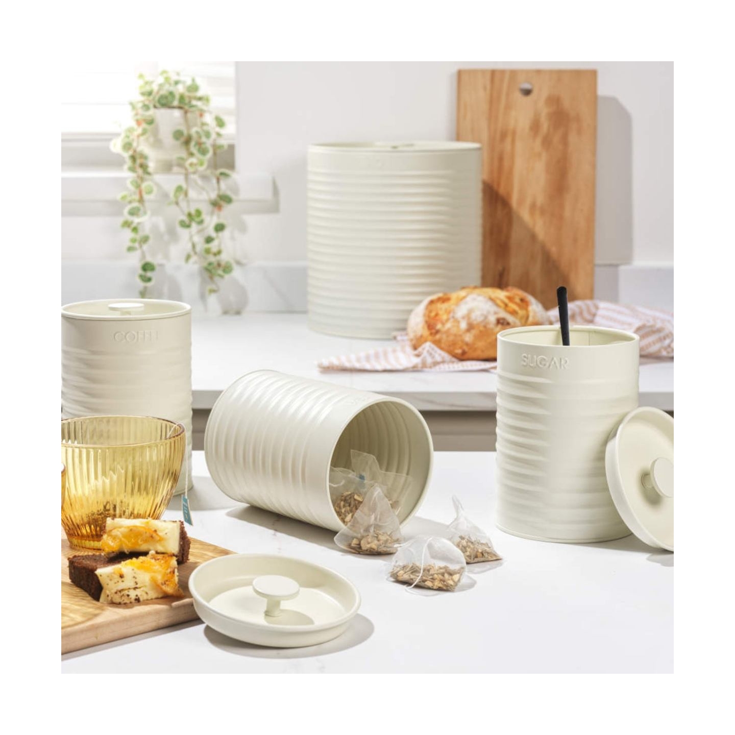 Russell Hobbs RH03270CEU7 Ribbed 4-Piece Countertop Set - Cream