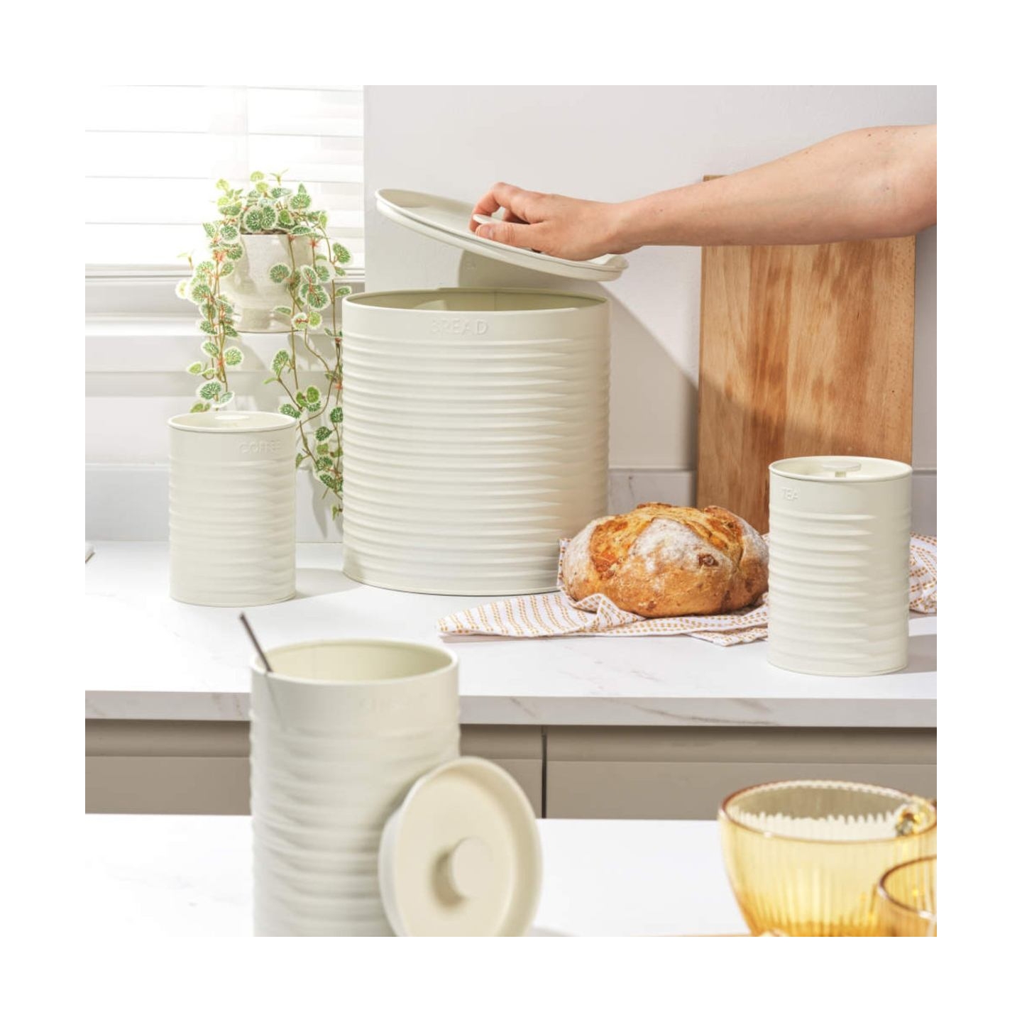 Russell Hobbs RH03270CEU7 Ribbed 4-Piece Countertop Set - Cream