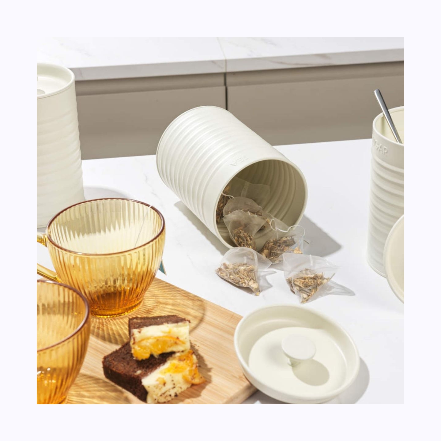 Russell Hobbs RH03268CEU7 3-Piece Countertop Canister Set