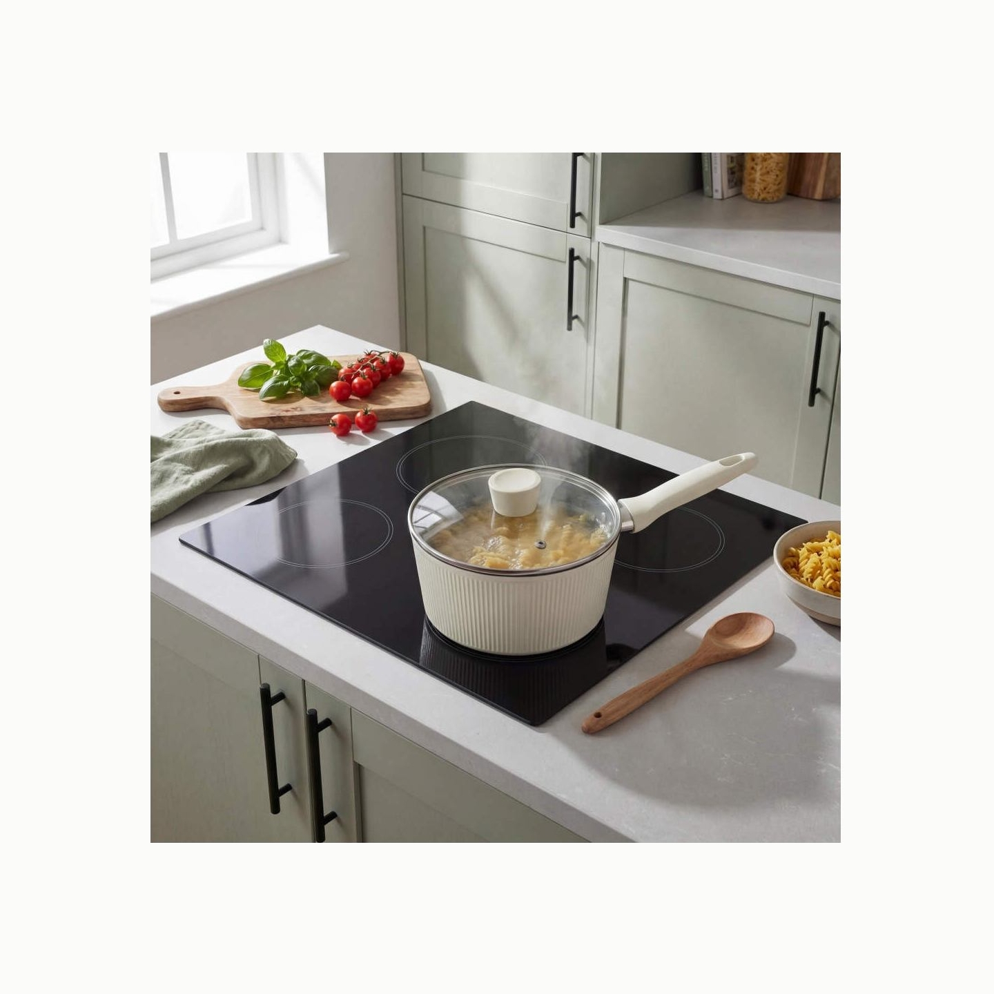Russell Hobbs RH03868C Cote 20 cm Saucepan, Cream