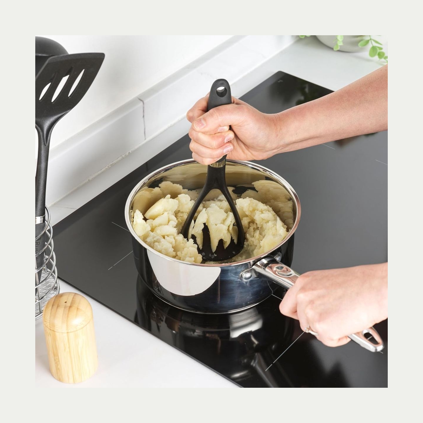 Russell Hobbs RH03026EU7 5 Piece Utensil Set