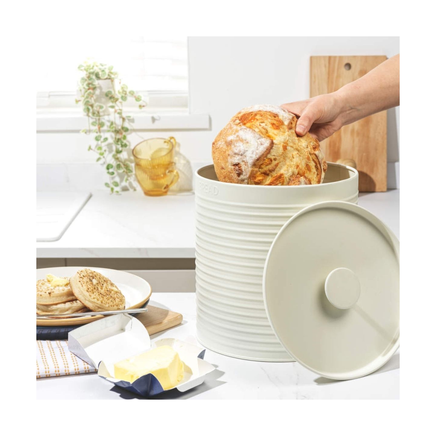 Russell Hobbs RH03269CEU7 Ribbed Bread Bin,  Cream