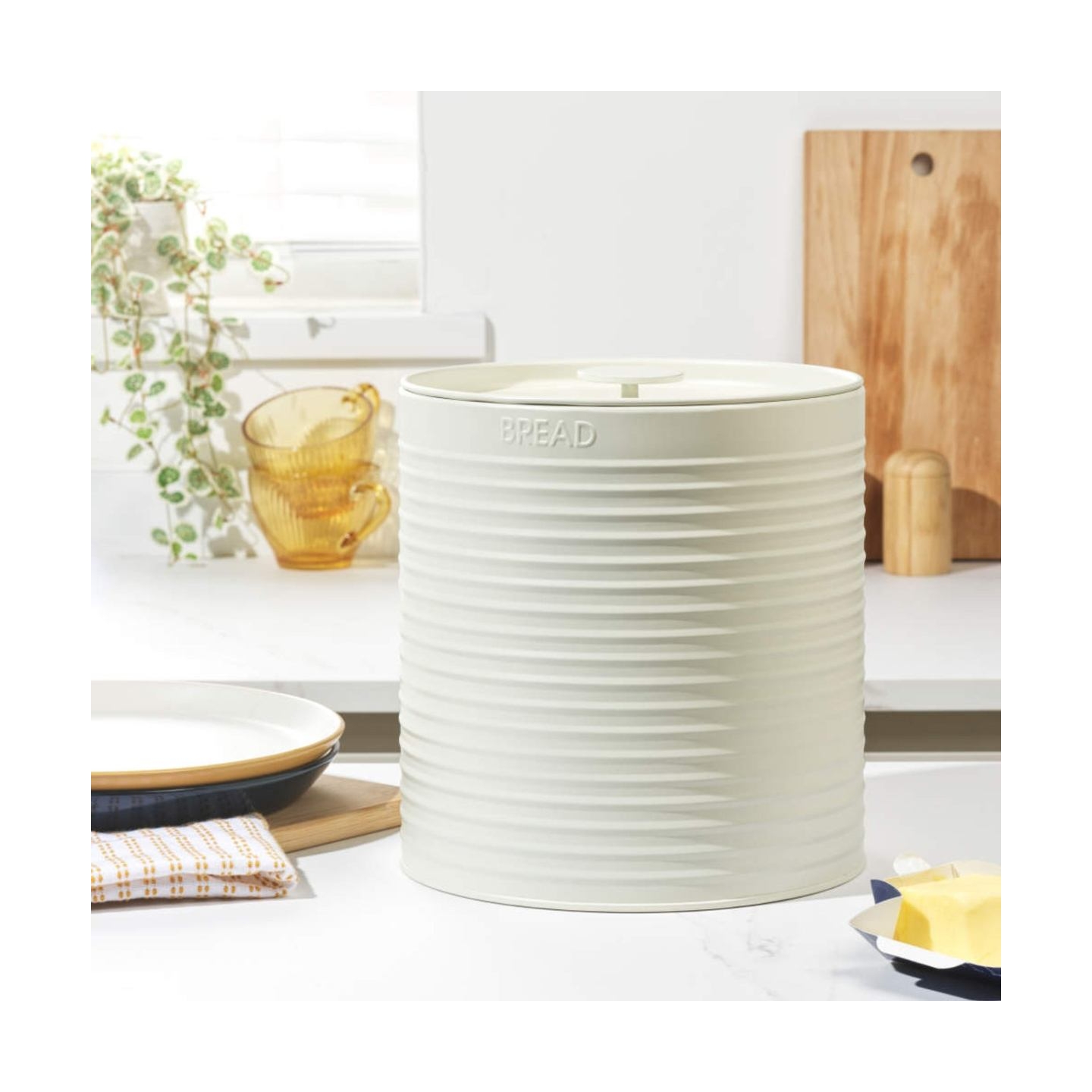 Russell Hobbs RH03269CEU7 Ribbed Bread Bin,  Cream