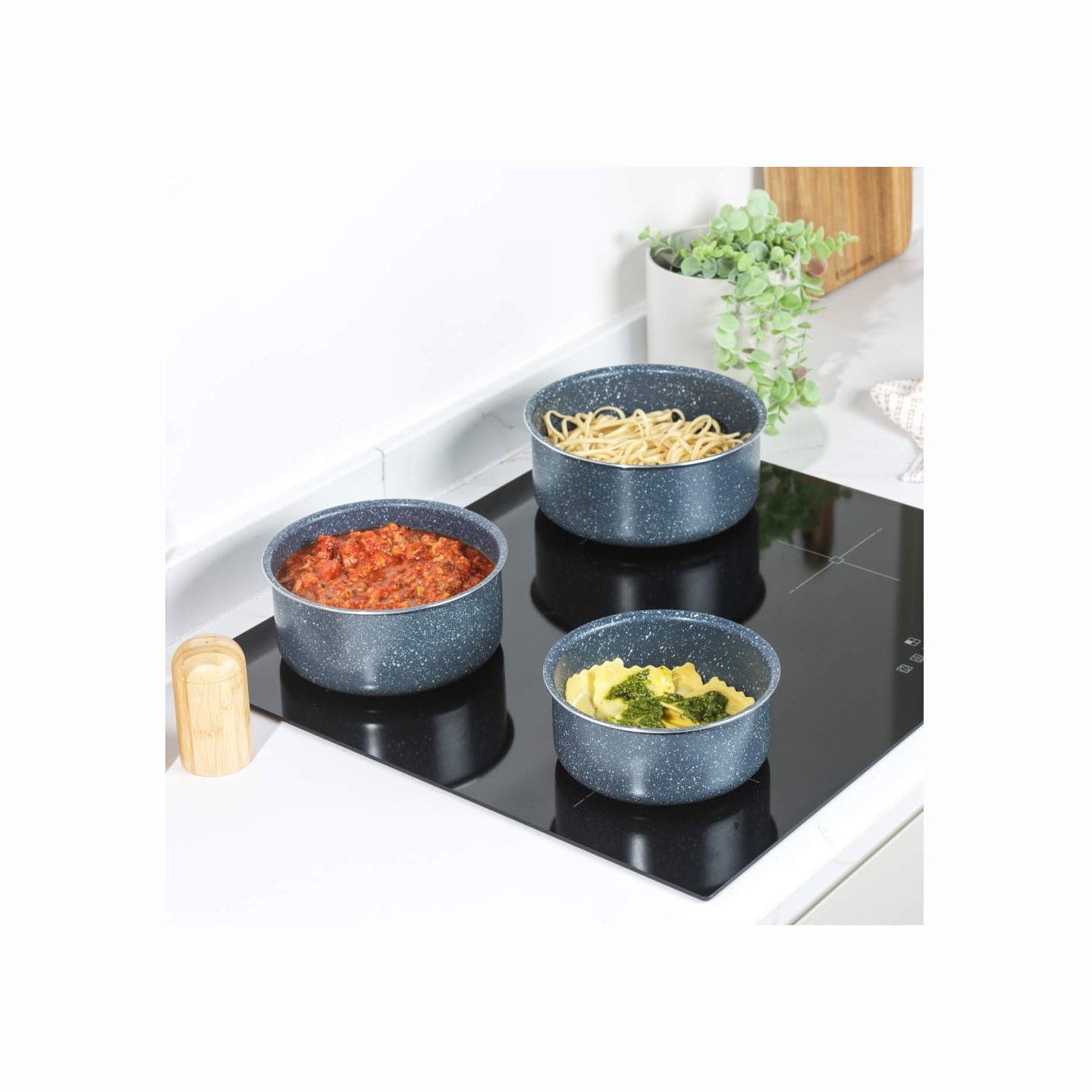 Russell Hobbs RH03294EU7 Nightfall 4-Piece Smart Clip Saucepan Set