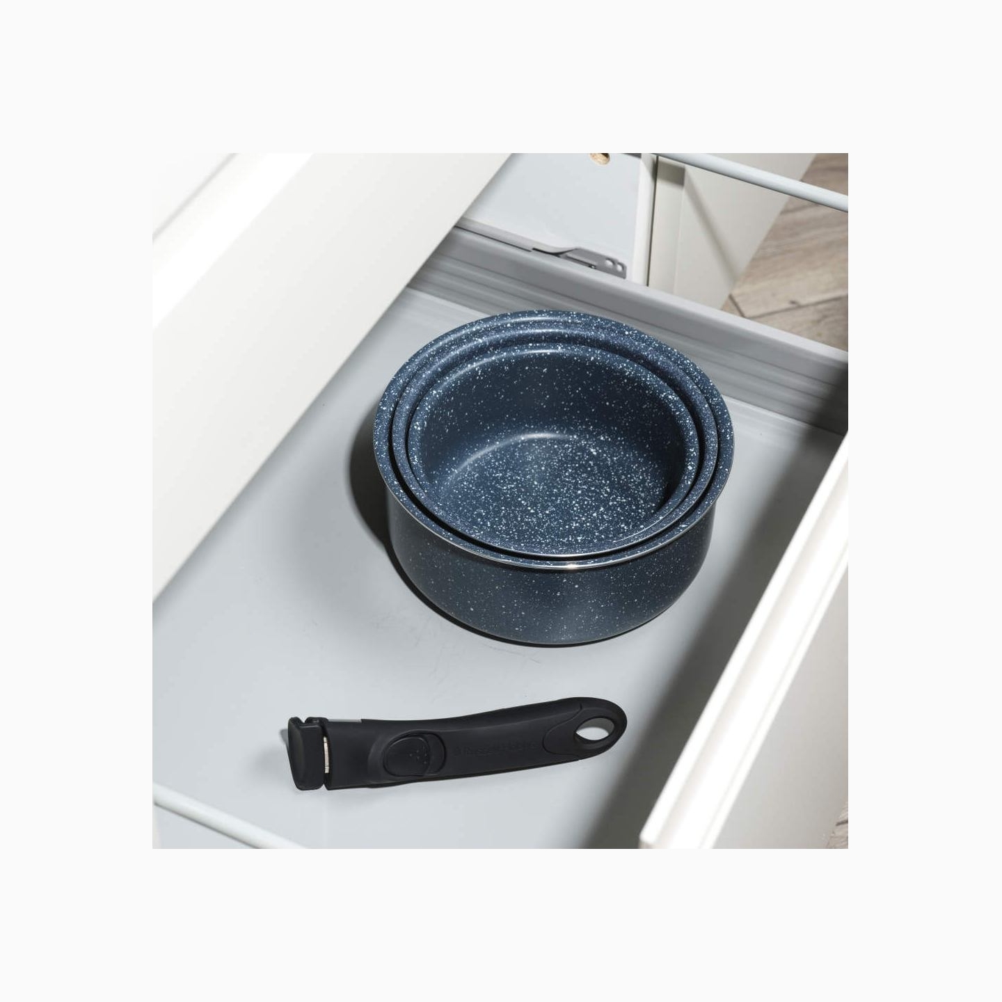 Russell Hobbs RH03294EU7 Nightfall 4-Piece Smart Clip Saucepan Set