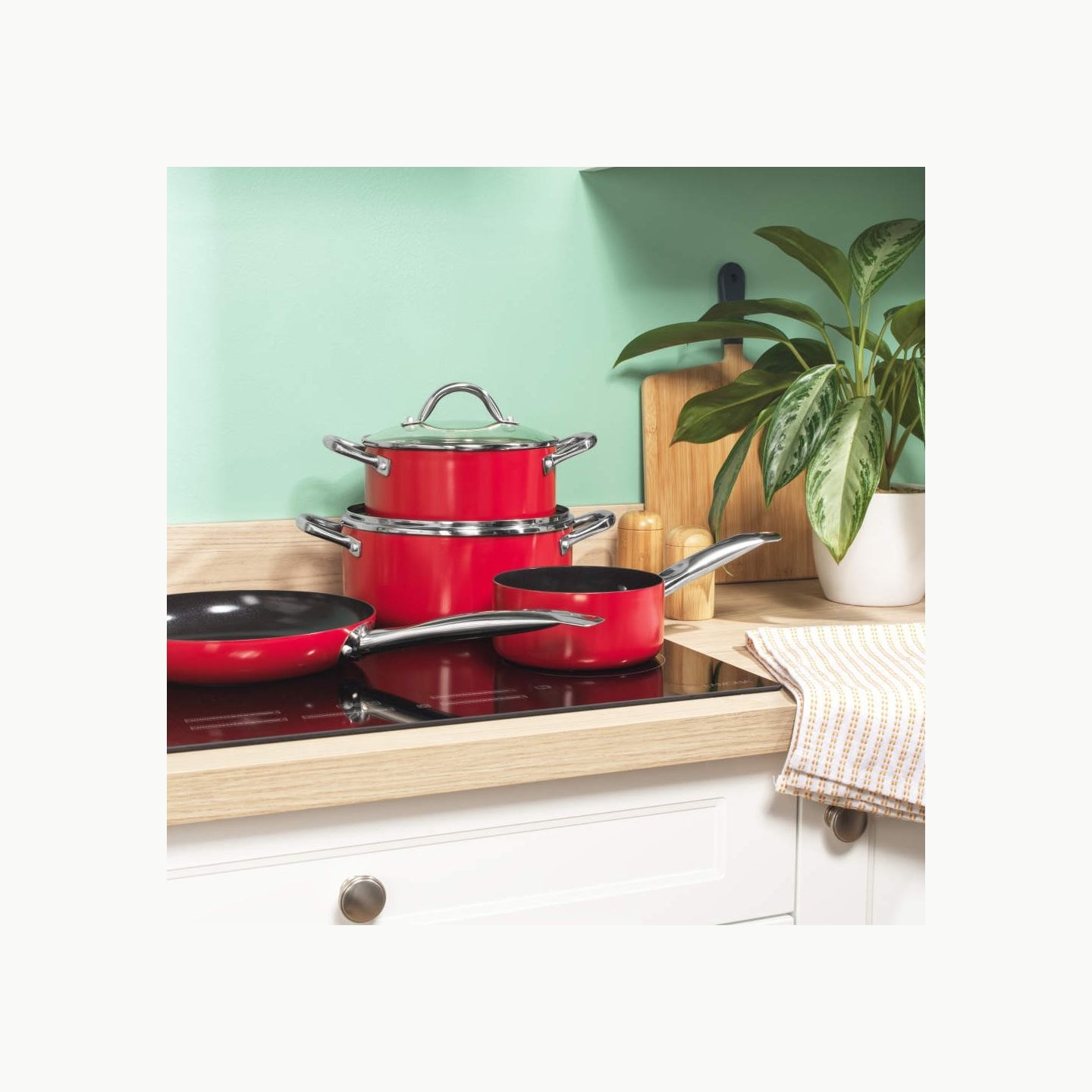 Russell Hobbs RH03821 Riviera 4-Piece Pan Set, Red