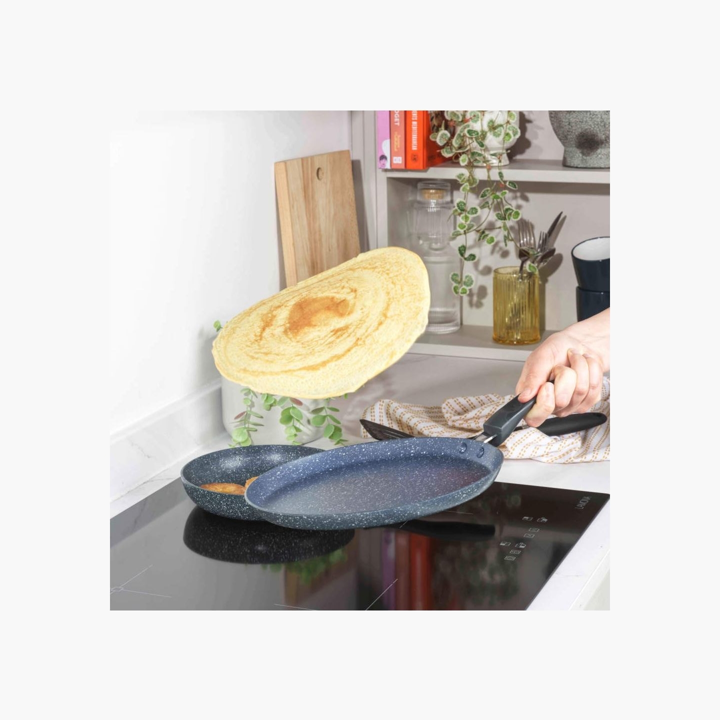 Russell Hobbs RH03409EU7 Nightfall Stone 25 cm Crepe Pan