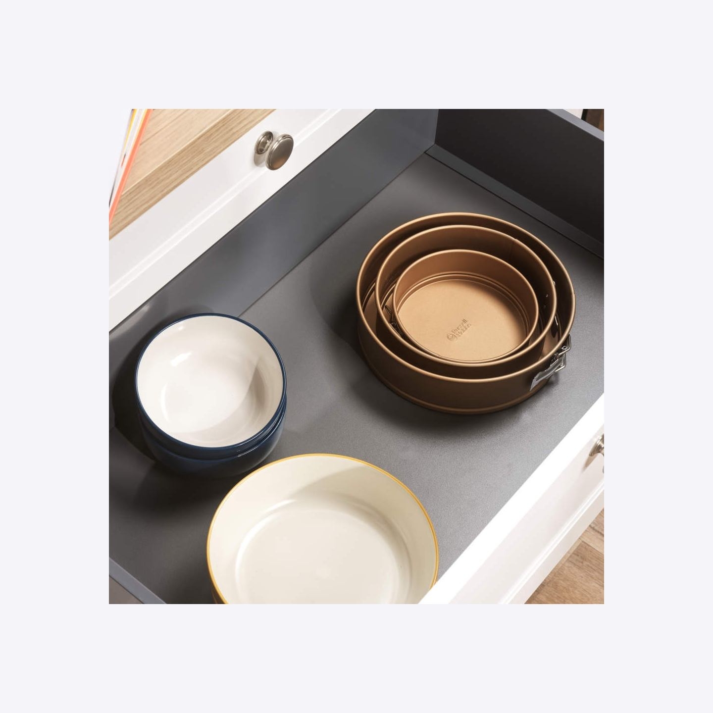 Russell Hobbs RH03791G Opulence 3 Piece Springform Tin Set