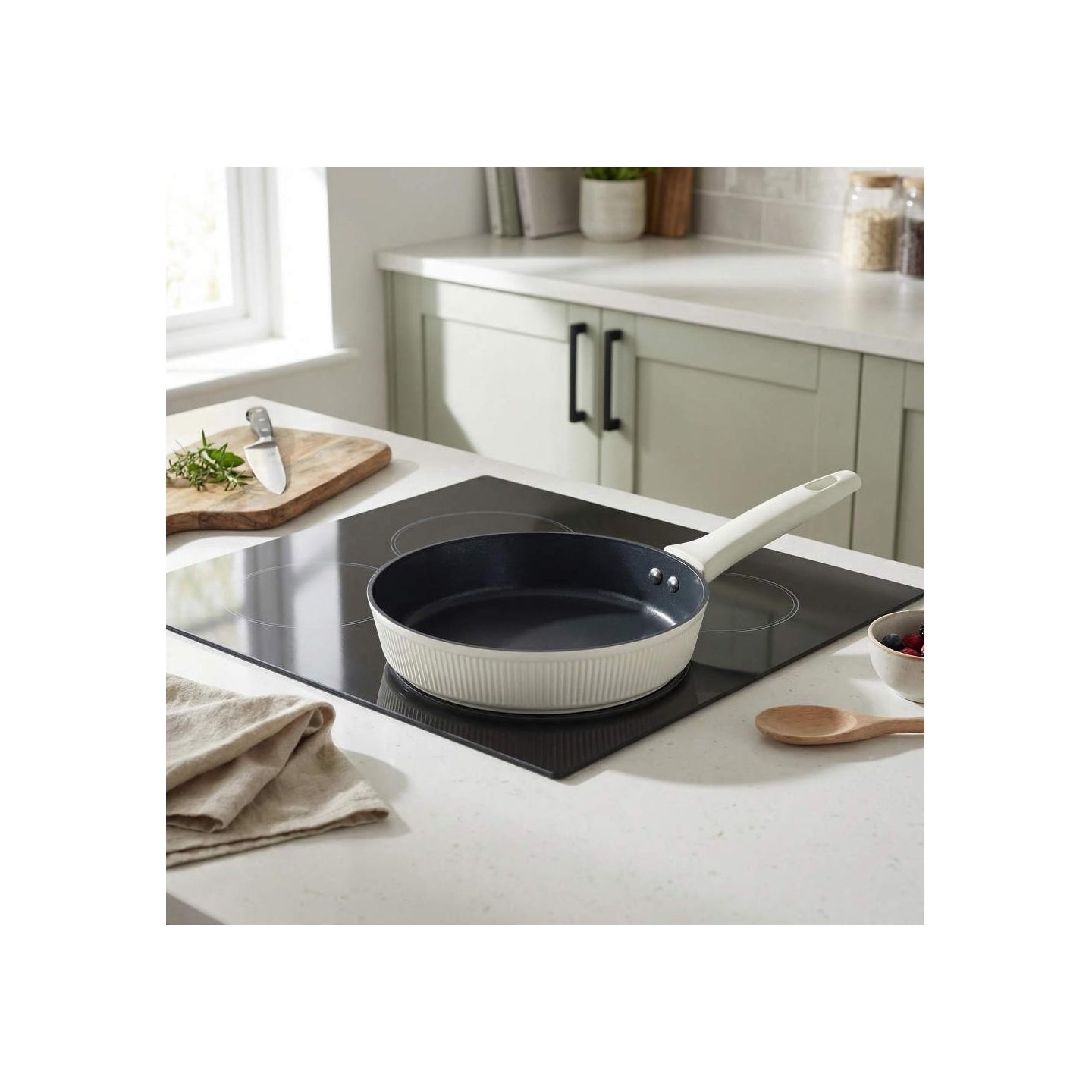 Russell Hobbs RH03862C Cote 28 cm Fry Pan, Cream