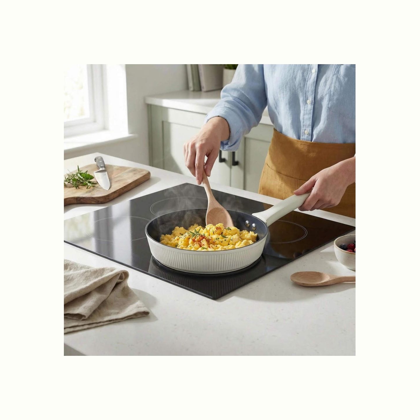 Russell Hobbs RH03861C Cote 24 cm Fry Pan, Cream