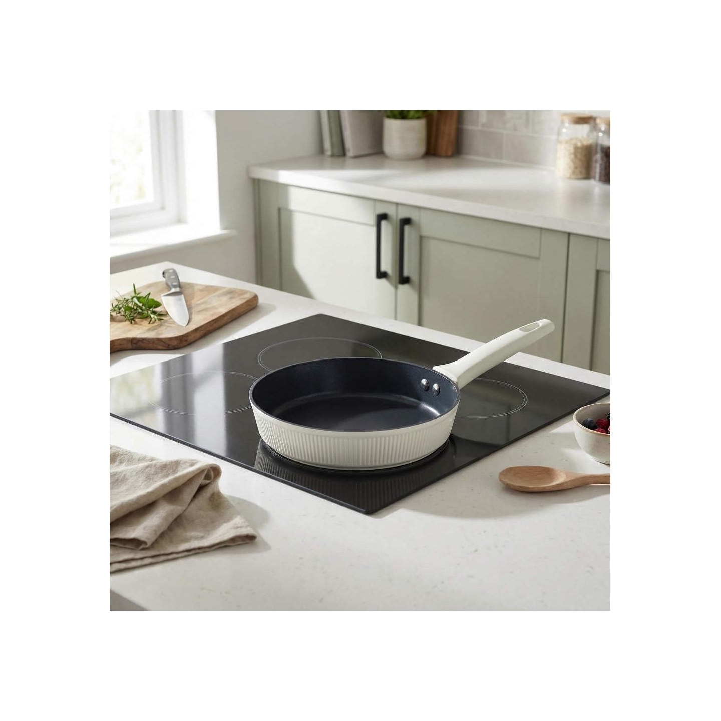 Russell Hobbs RH03861C Cote 24 cm Fry Pan, Cream