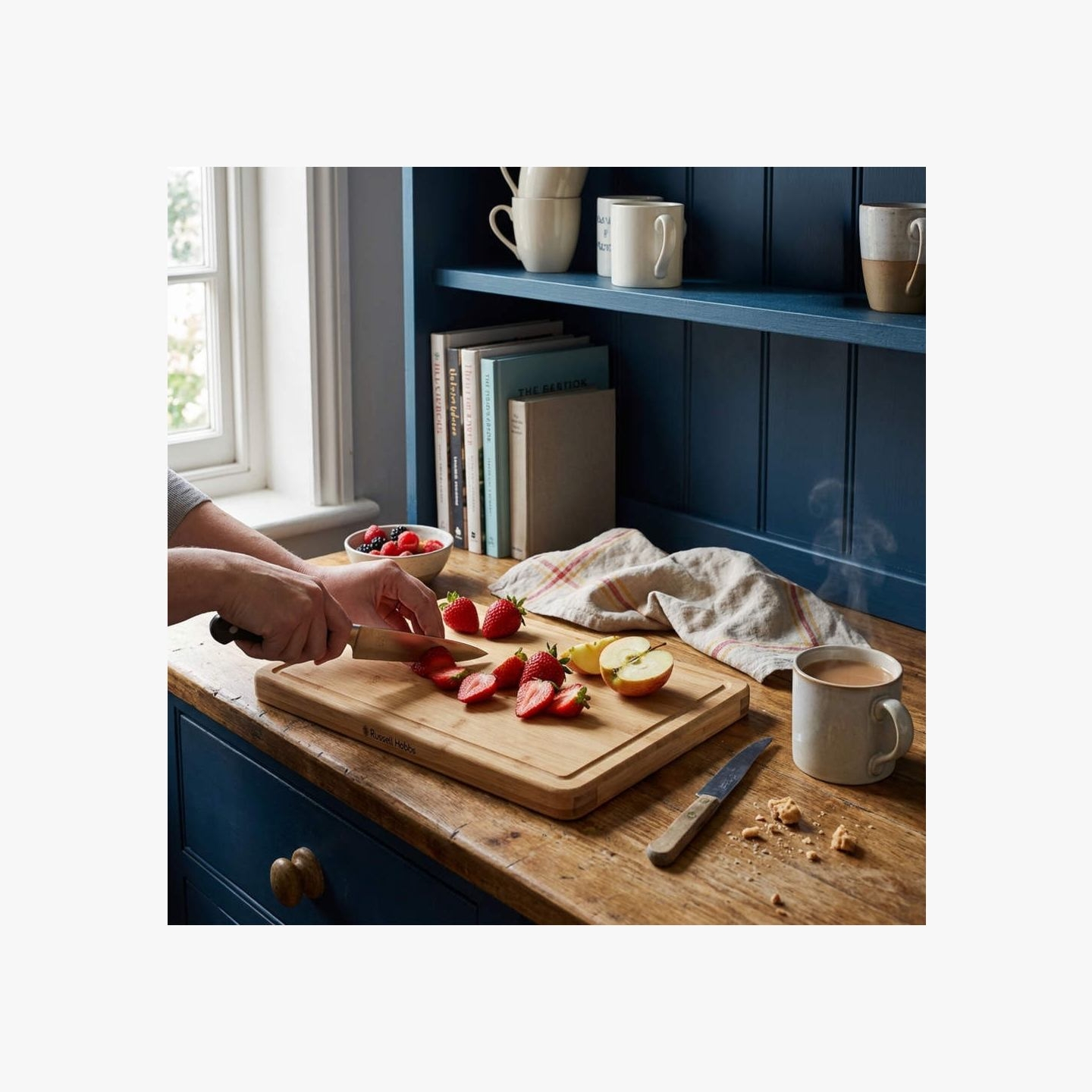 Russell Hobbs RH04067 Element Bamboo Butchers Block 46 x 30cm