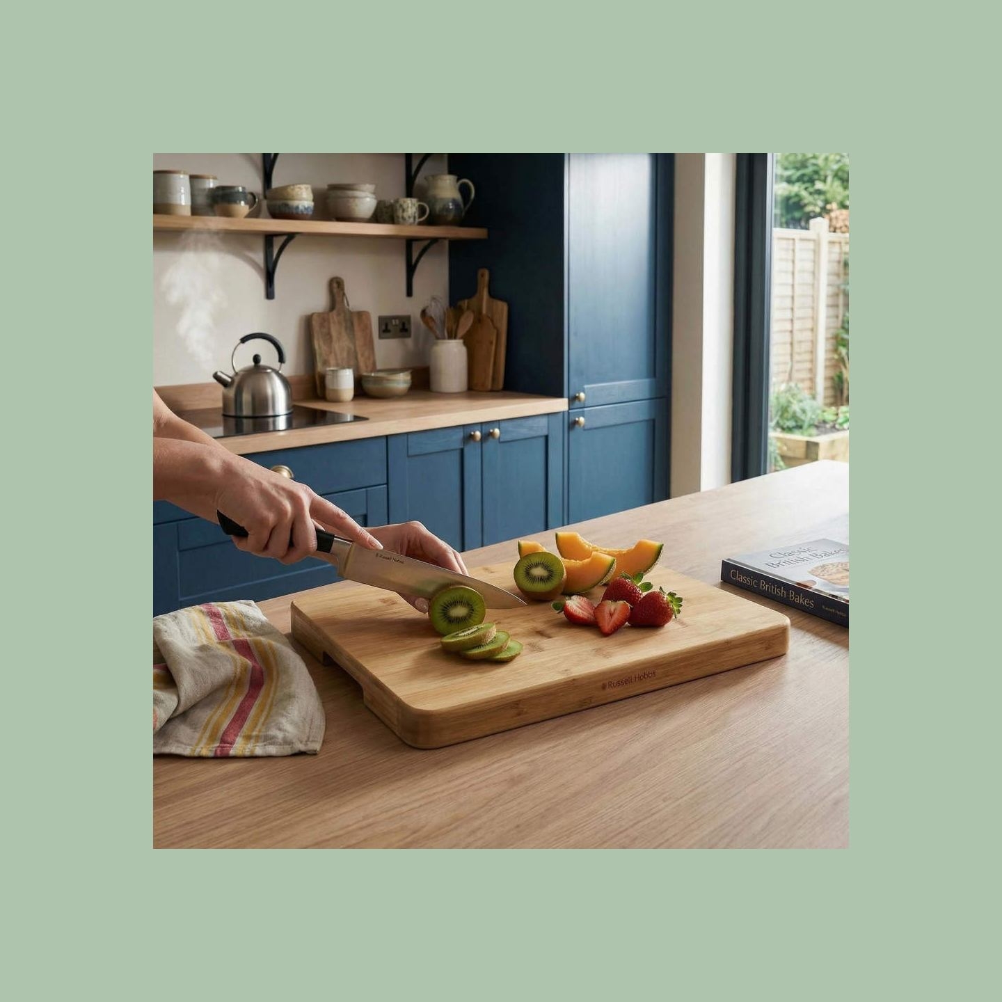 Russell Hobbs RH04068 Element Bamboo Butchers Block 42 x 32cm