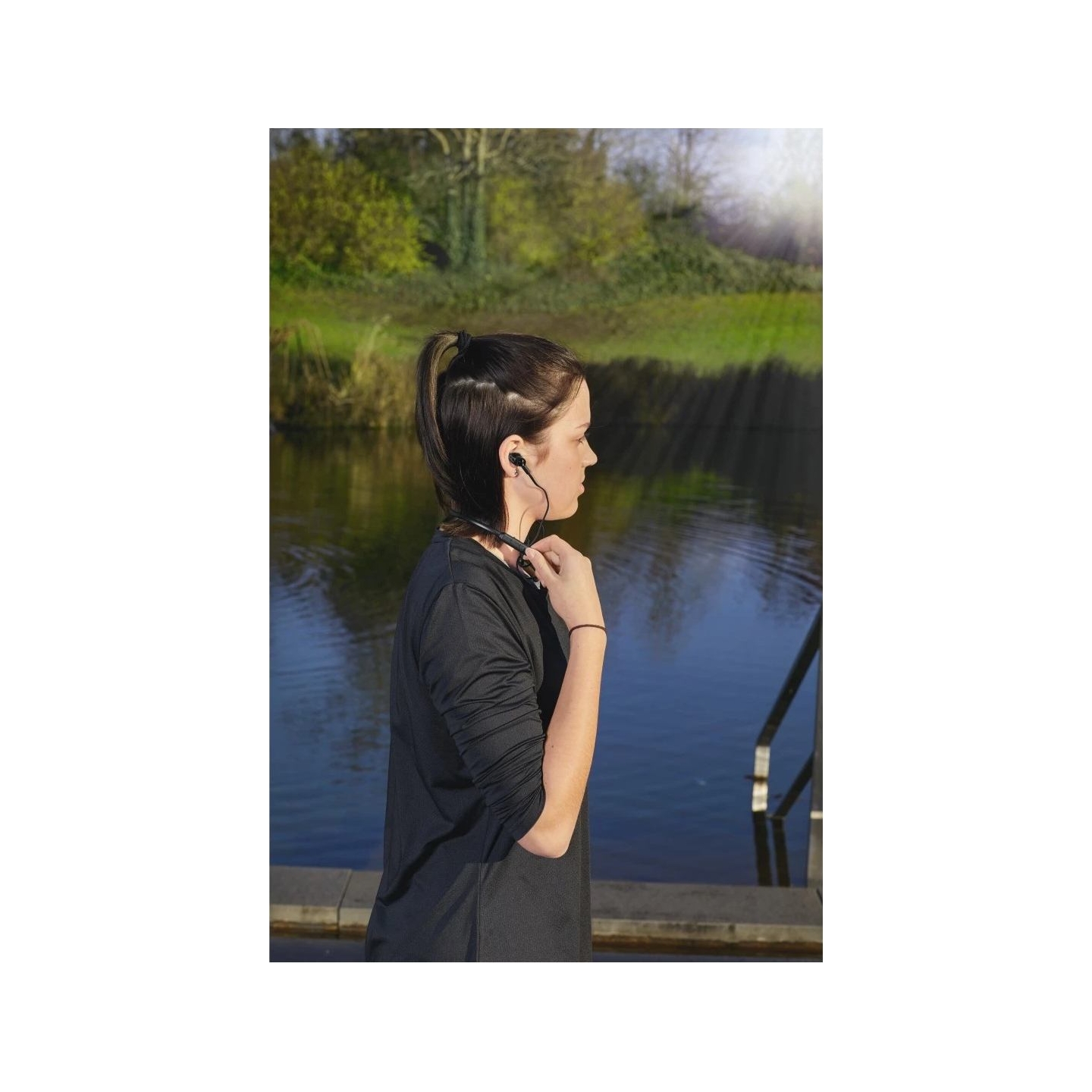 Hama 00184190 Feedom Neck II Black
