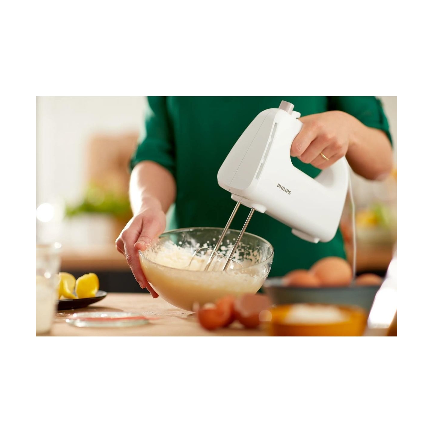 Philips Philips Daily Collection Mixer HR3705/00 300 W 5 speeds + turbo Strip beaters & dough hooks Lightweight / HR3705/00