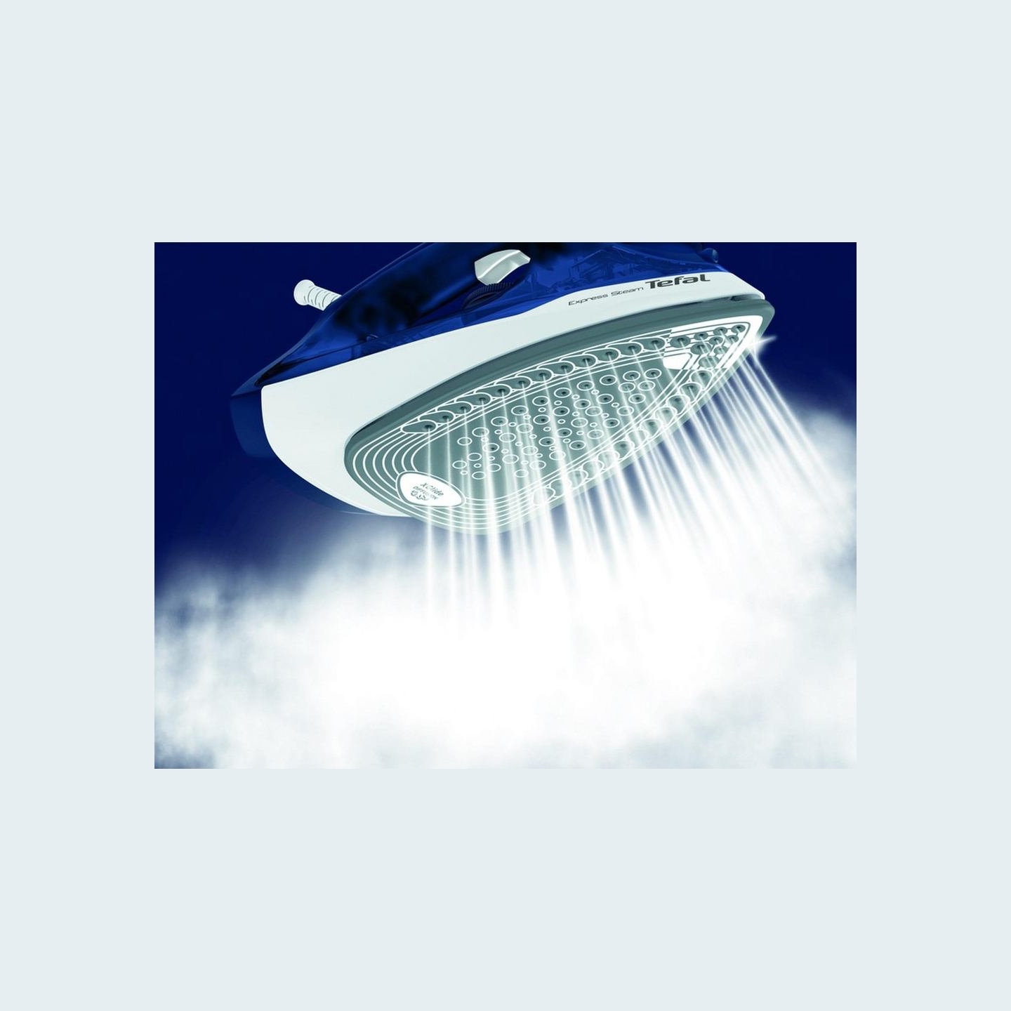 Tefal | FV2838E0 | Steam Iron | 2400 W | Water tank capacity 270 ml | Continuous steam 40 g/min | Blue/White