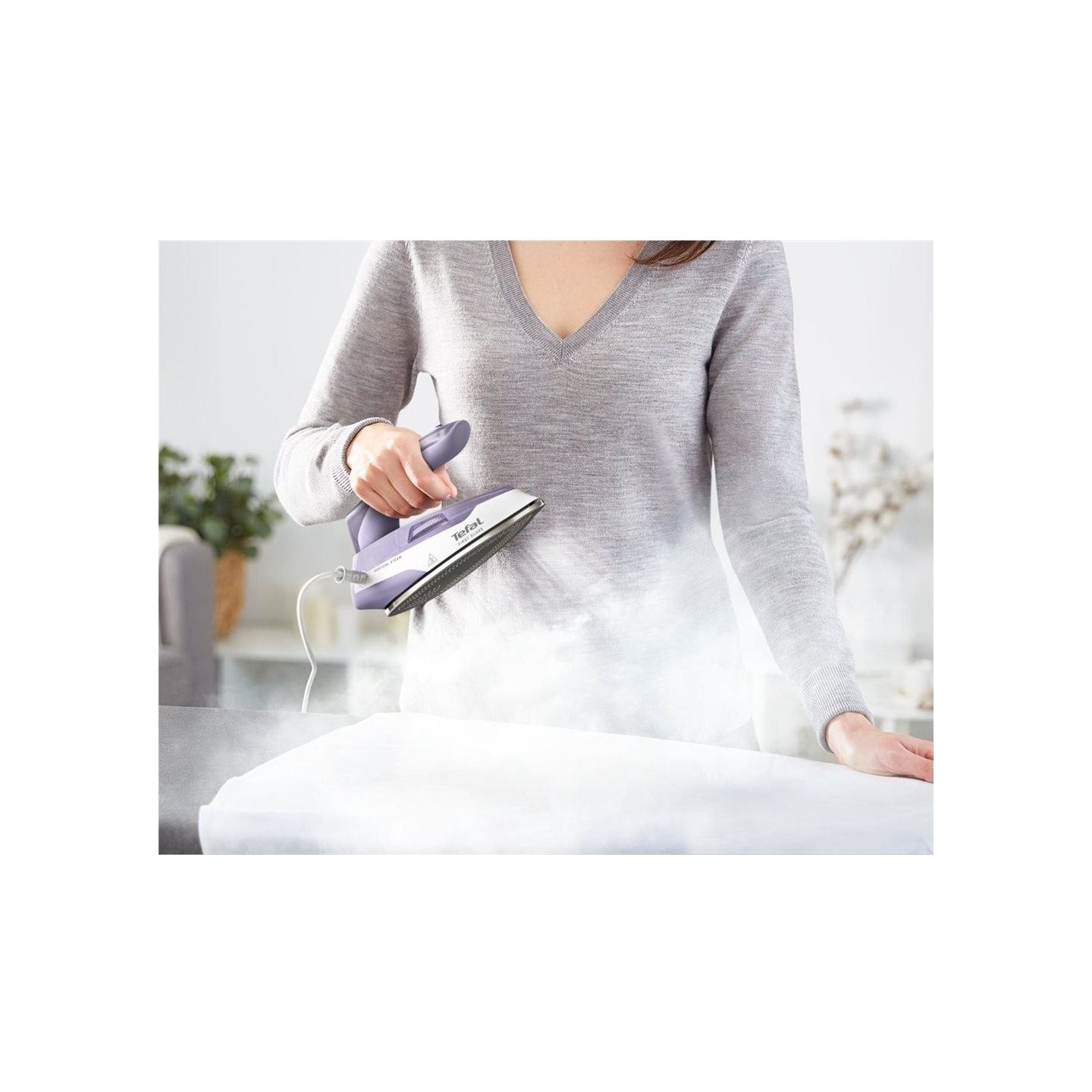 Tefal First Class DB1612E0 | Steam Travel Iron | 1000 W | Continuous steam 10 g/min | Steam boost performance 45 g/min | White/P