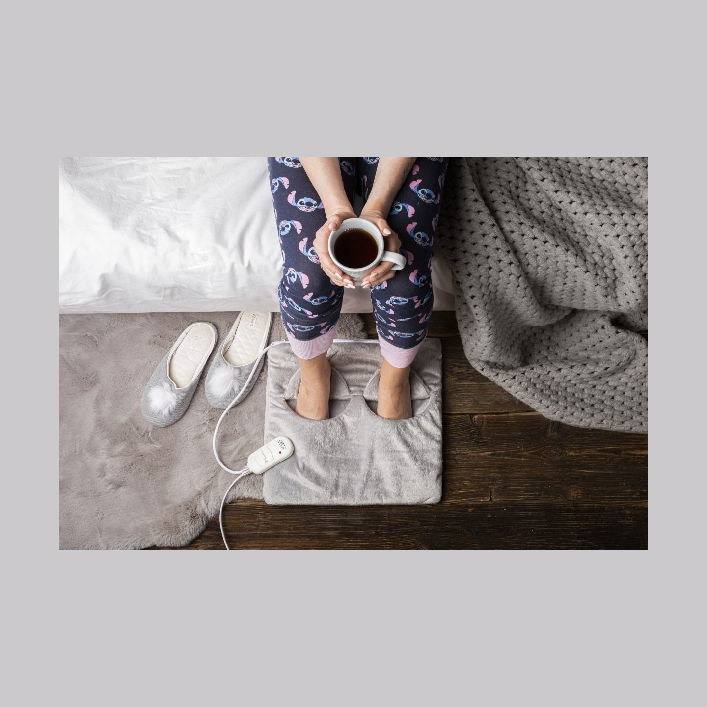 Adler | Electric heating pad | AD 7403 | Number of heating levels 2 | Number of persons 1 | Washable | Remote control | Grey