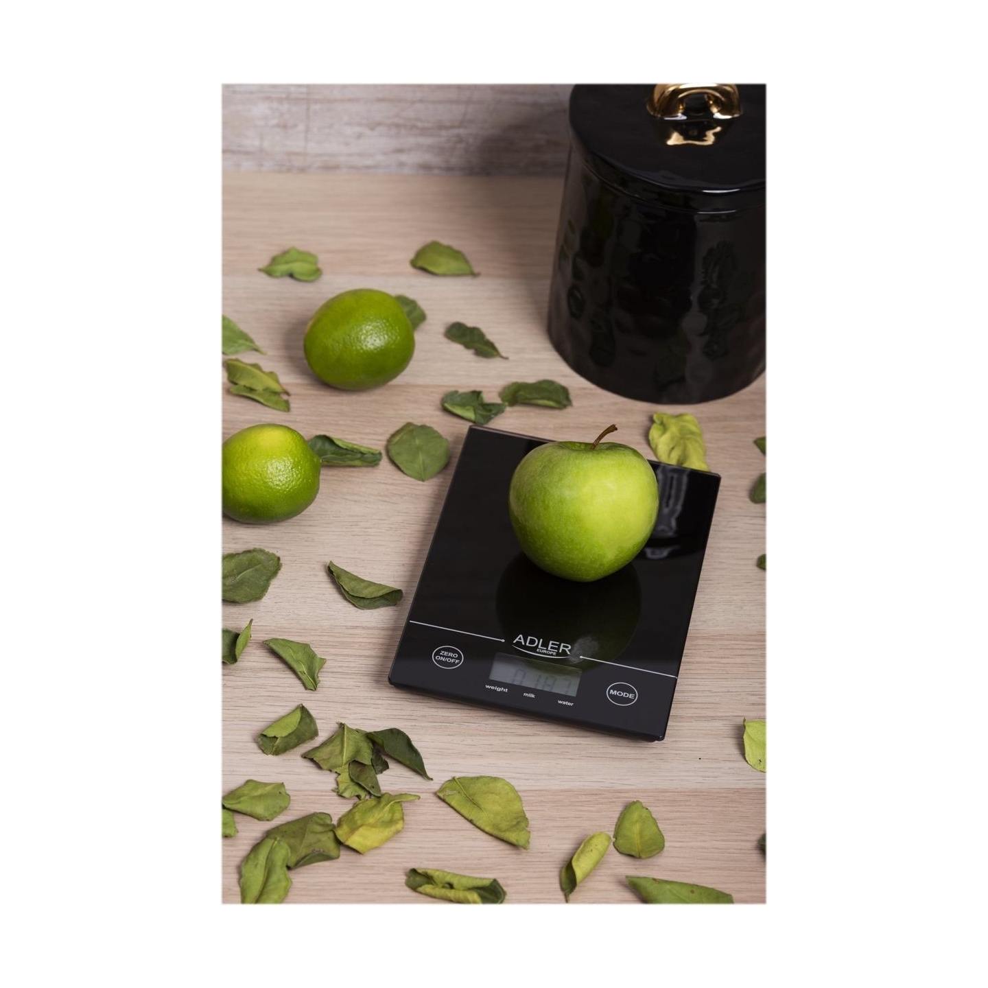 Adler | Kitchen scales | Adler AD 3138 | Maximum weight (capacity) 5 kg | Graduation 1 g | Display type LCD | Black