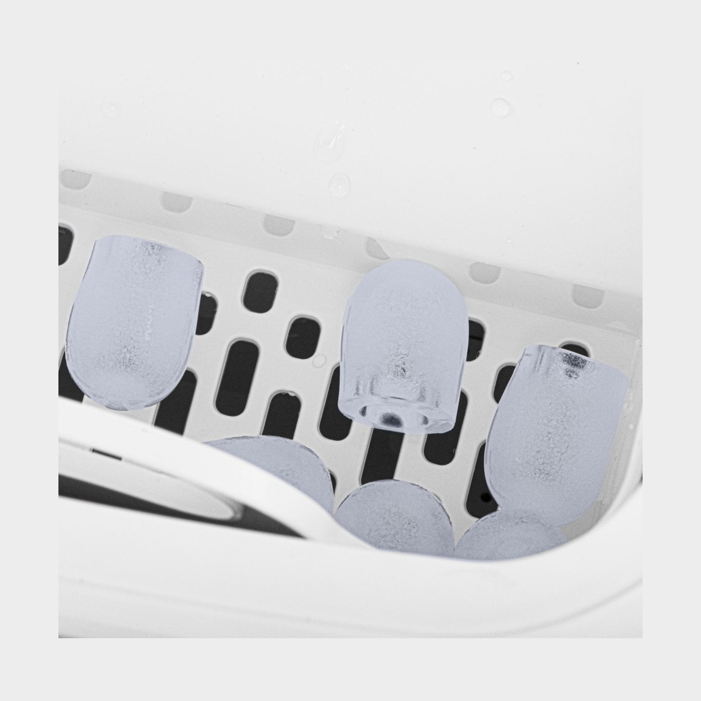 Adler Ice Cube Maker | AD 8800 | Power 105 W | Capacity 1.4 L | White