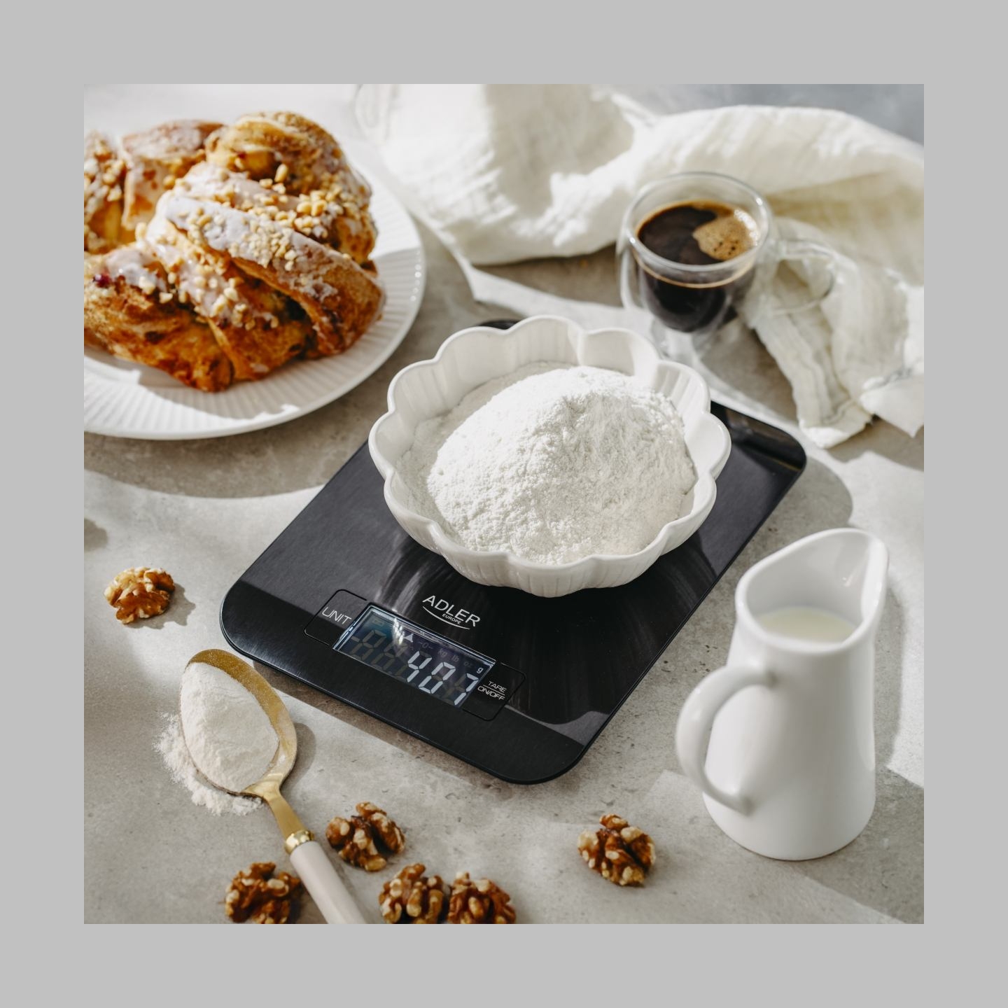 Adler Kitchen Scale | AD 3183b | Graduation 1 g | Black