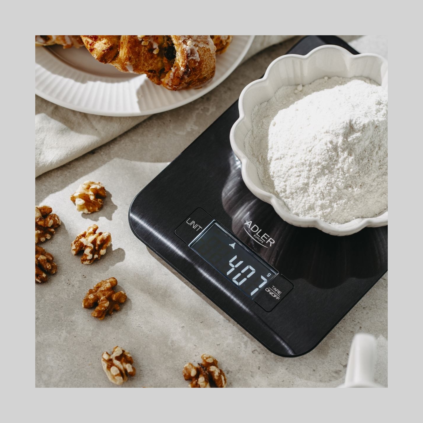 Adler Kitchen Scale | AD 3183b | Graduation 1 g | Black