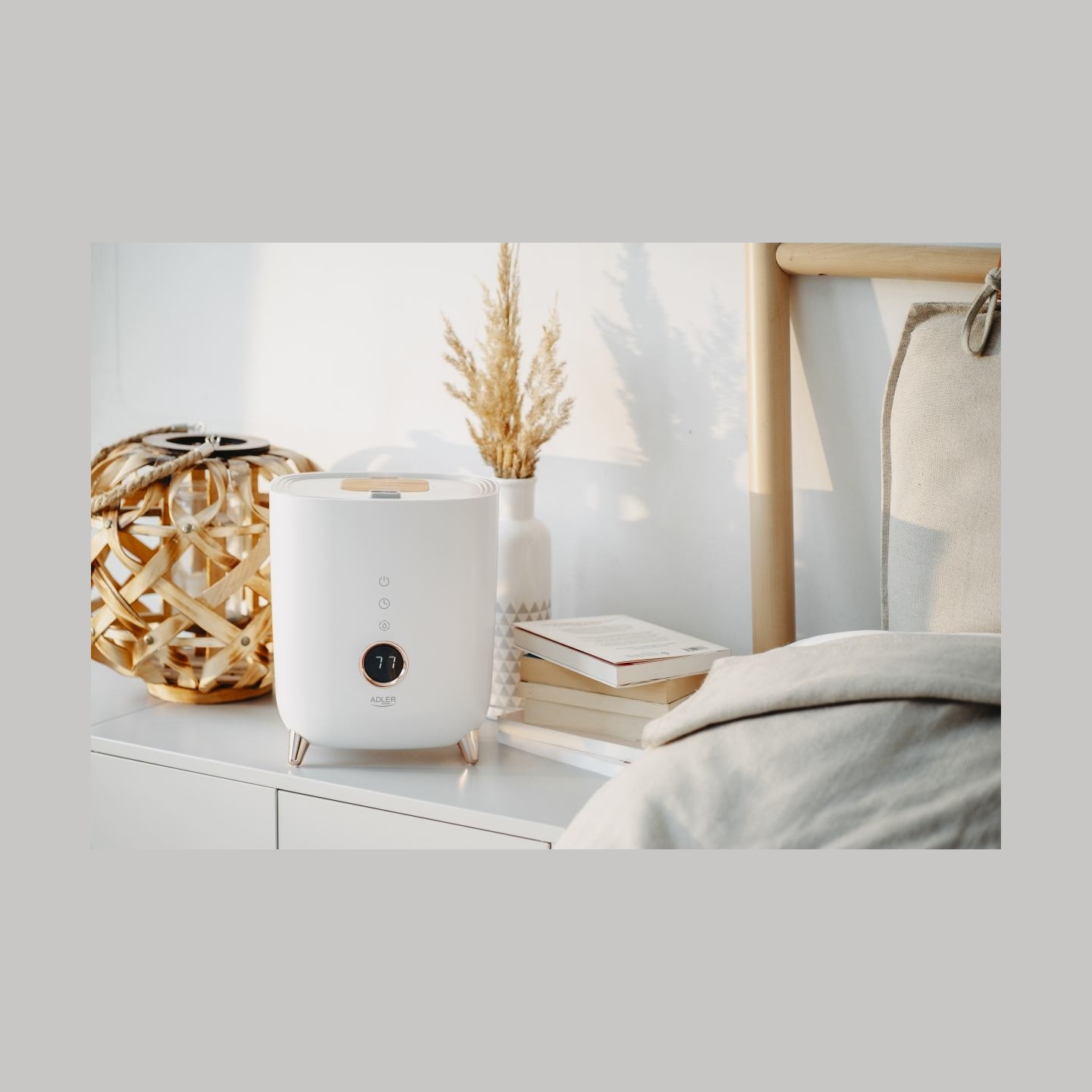 Adler | AD 7972 | Humidifier | 23 W | Water tank capacity 4 L | Suitable for rooms up to 35 m² | Ultrasonic | Humidification cap