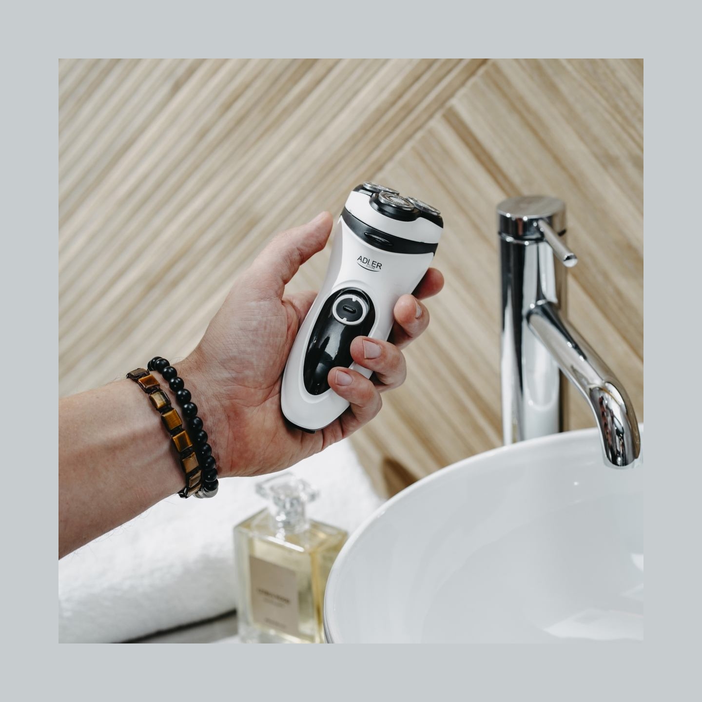Adler Shaver for men | AD 2910w | Operating time (max) Up to 60 min | White