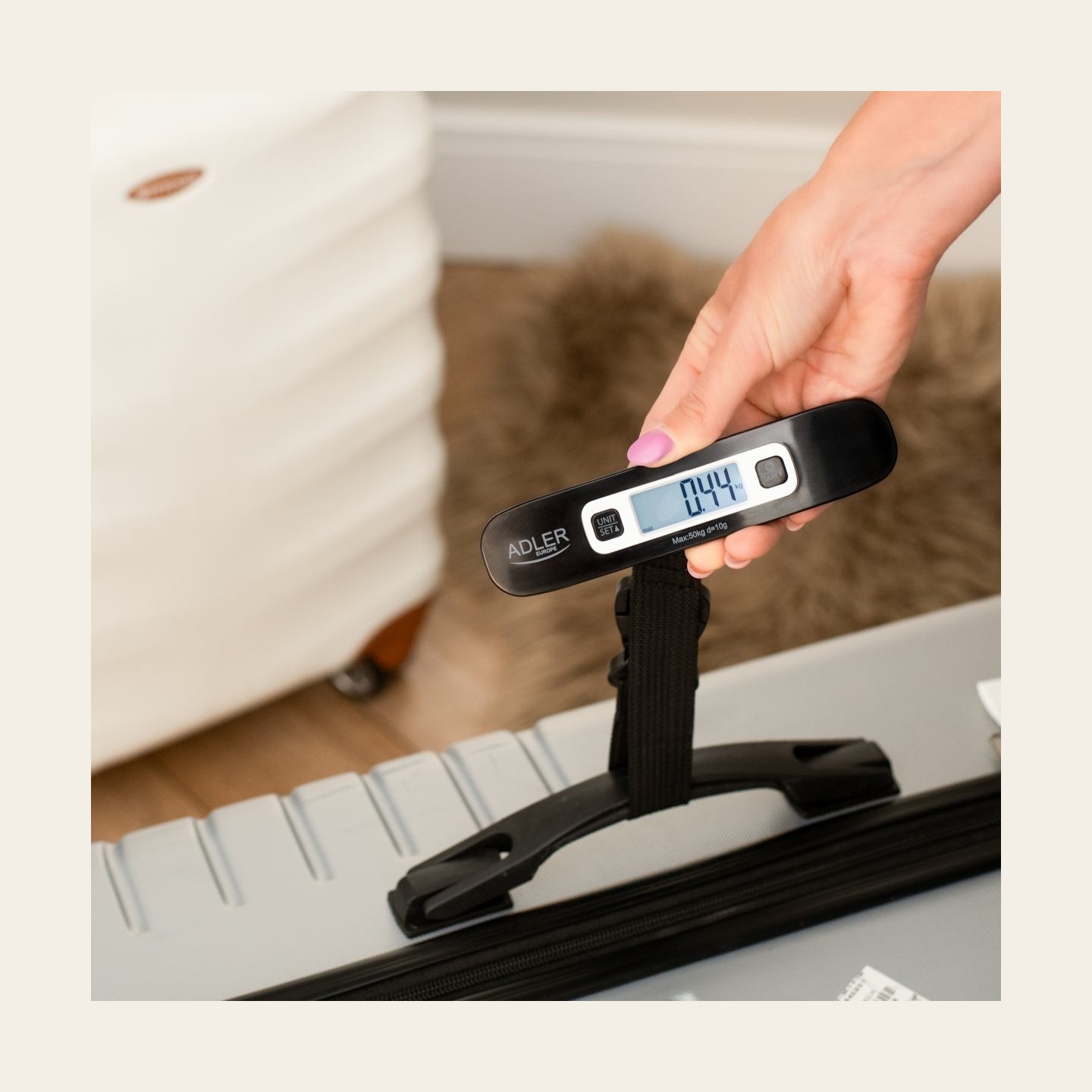 Adler | Travel Luggage Scale | AD 8190 | Maximum weight (capacity) 50 kg | Accuracy 10 g | Black