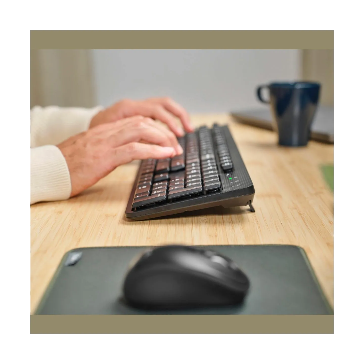 Trust KEYBOARD WRL ODY II/ENG 25011 TRUST