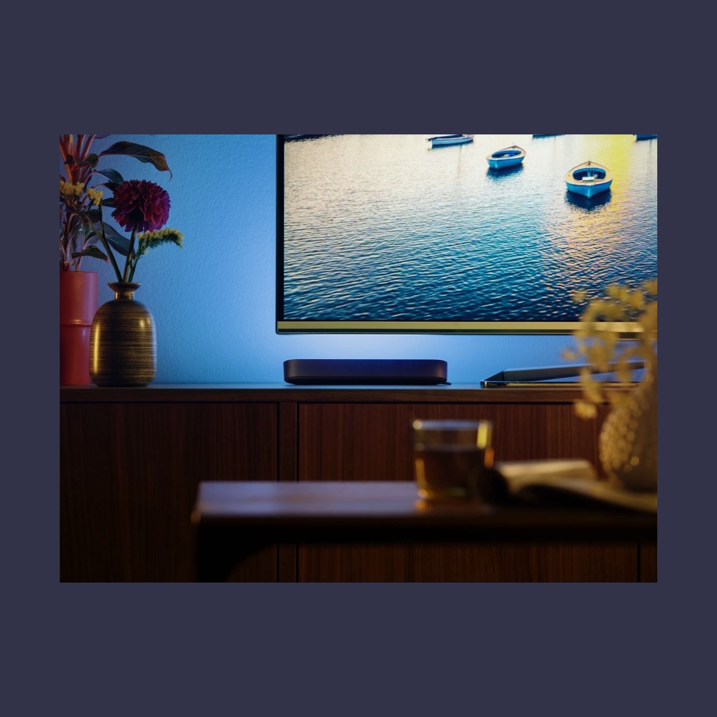 Philips Hue Play WCA Lightbar Base, Black | 42 W | 2000-6500 Hue White Colour Ambiance