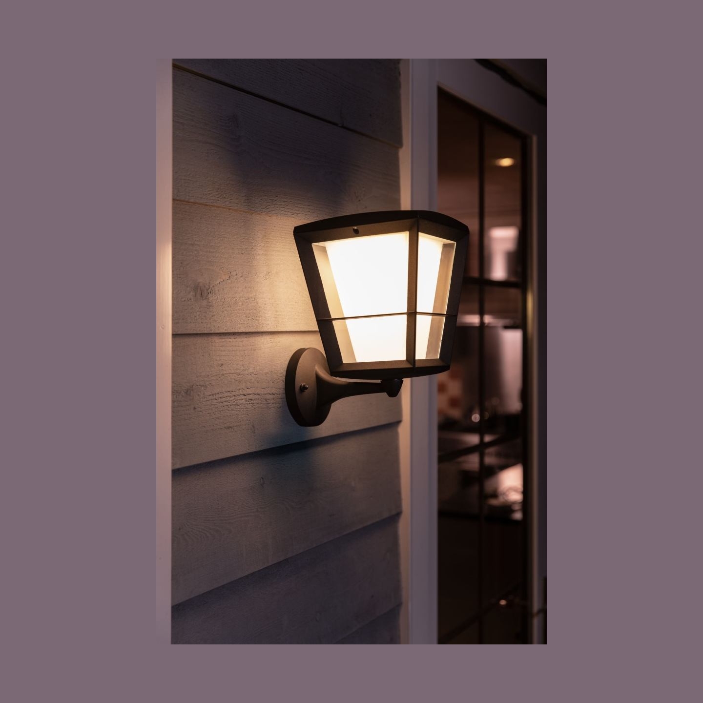 Philips Hue WCA Econic Outdoor Wall Lantern Up | 15 W | 2000-6500 Hue White Colour Ambiance