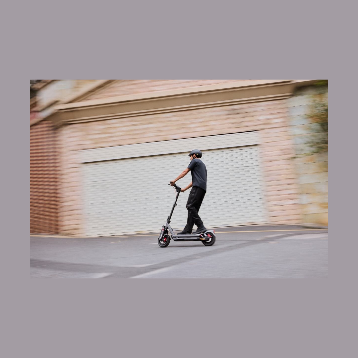 Segway | MAX G3 E | eKickScooter | 2000 W | Up to 25 km/h | 11 " | Black