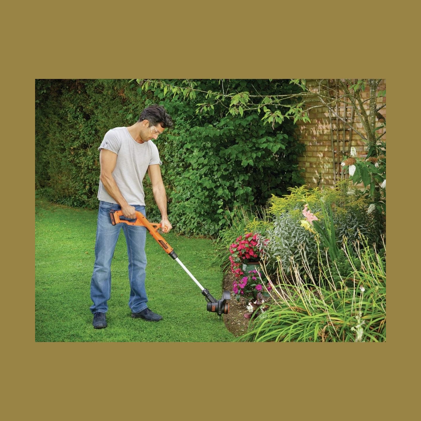 Black & Decker Lawnmower - trimmer ST182320-QW, 18V, 1x2.0 Ah | Cordless
