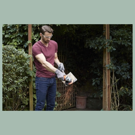 Black & Decker Angle grinder | BEG010-QS | 710 W | 115 mm