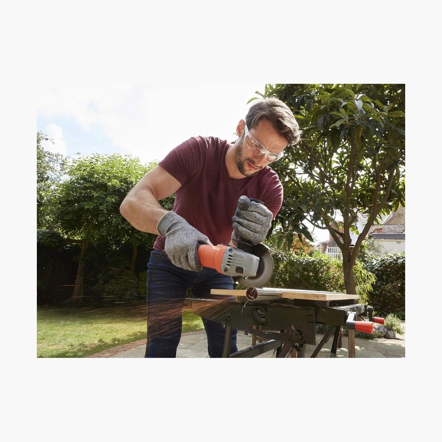 Black & Decker Angle grinder | BEG010-QS | 710 W | 115 mm