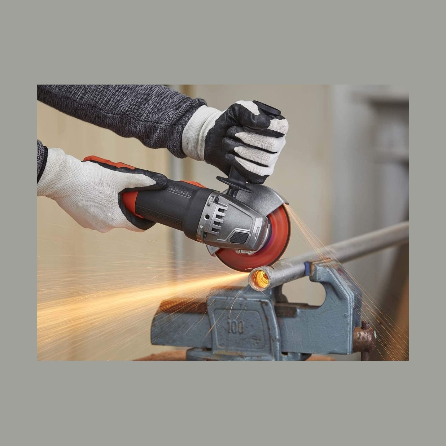 Black & Decker Angle grinder | BEG120-QS | 800 W | 125 mm