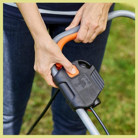 Black & Decker BEMW351-QS Electric Lawn Mower, 1000 W, 32 cm