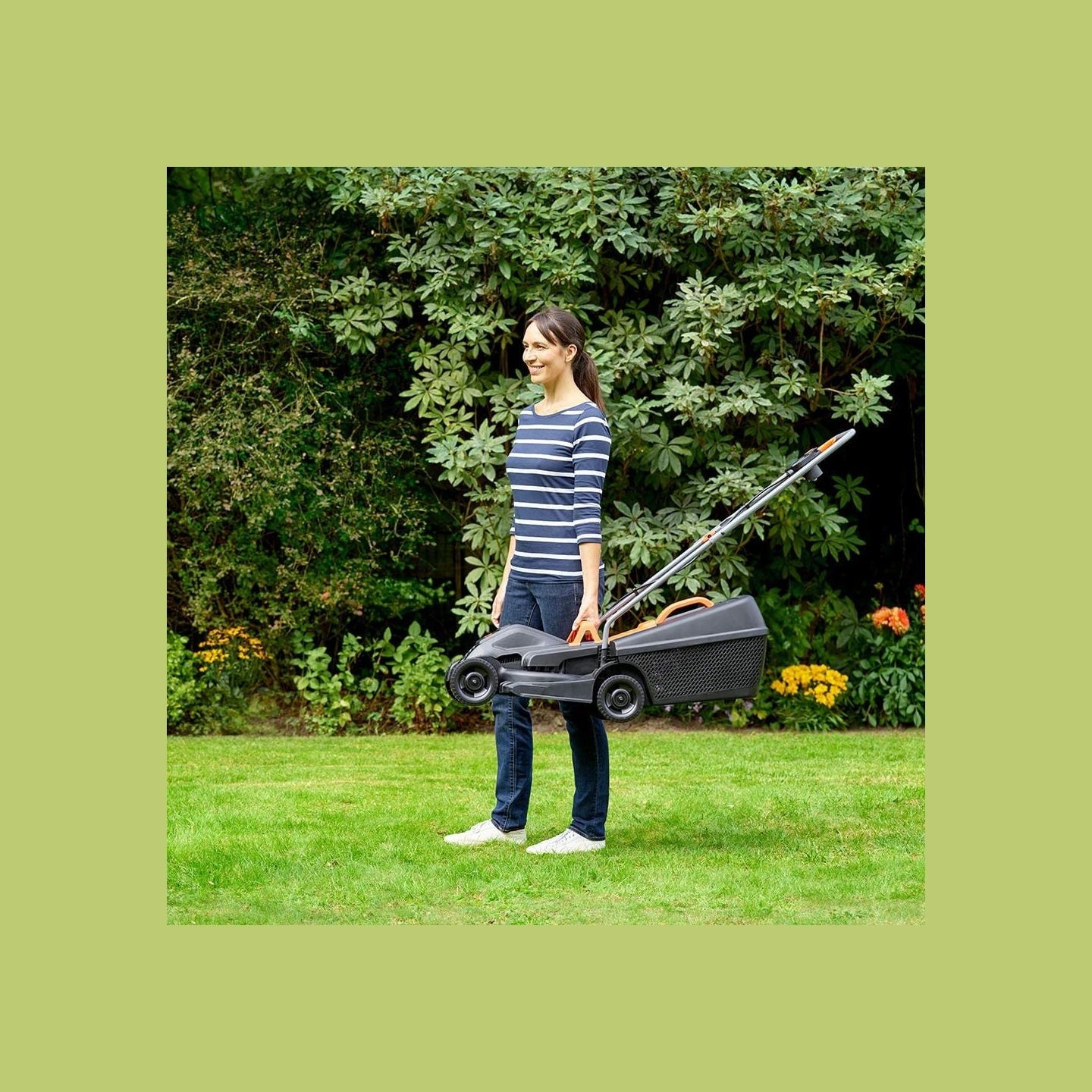 Black & Decker BEMW351-QS Electric Lawn Mower, 1000 W, 32 cm