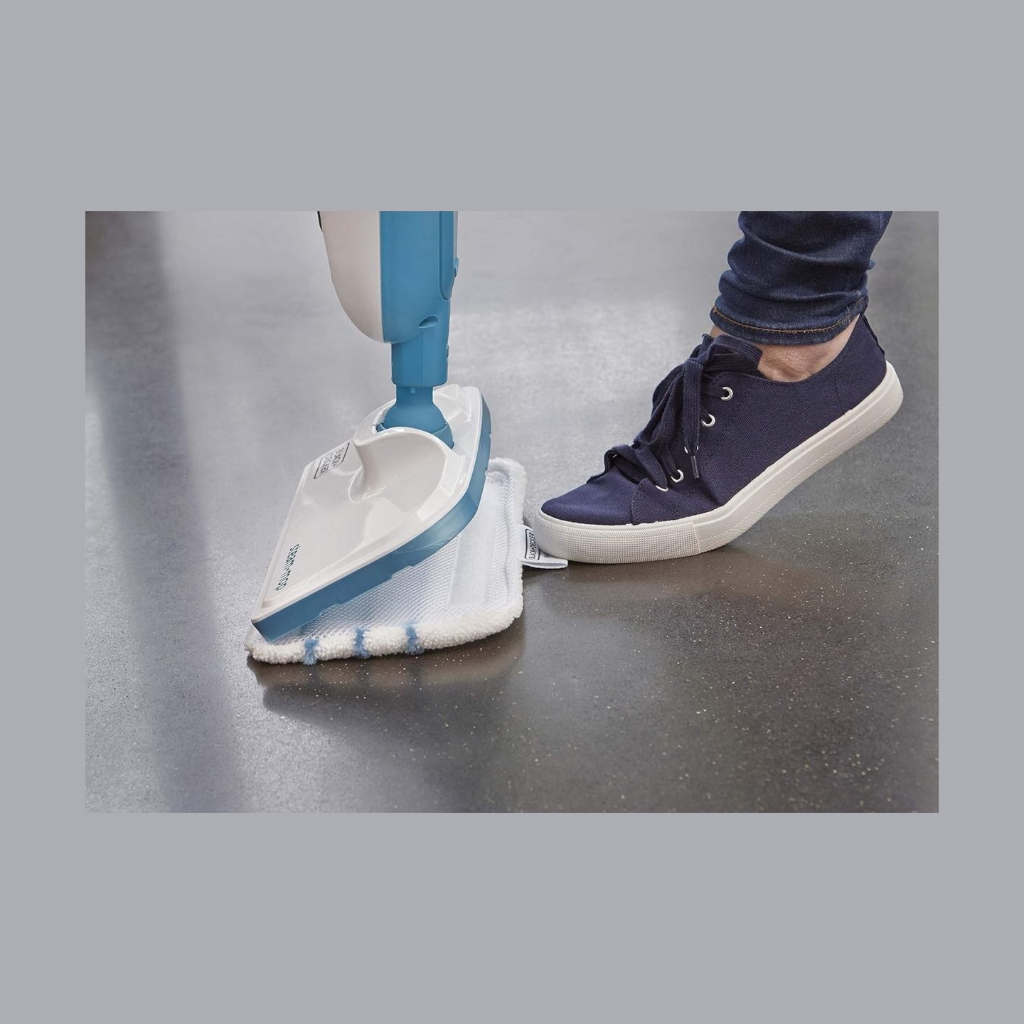 Black & Decker Steam mop | FSM13E1-QS | Power 1300 W | Water tank capacity 0.38 L | White