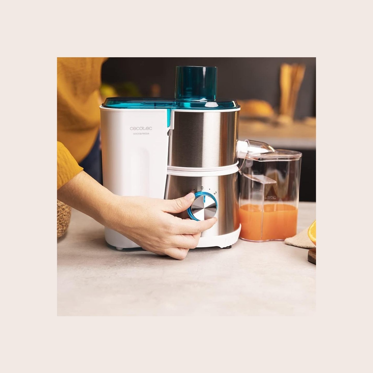 Cecotec | Orbital Juicer | Juice&Fresh 400 Titan White | Type Juicer maker | White/Silver | 400 W | Number of speeds 2 | 20000 R