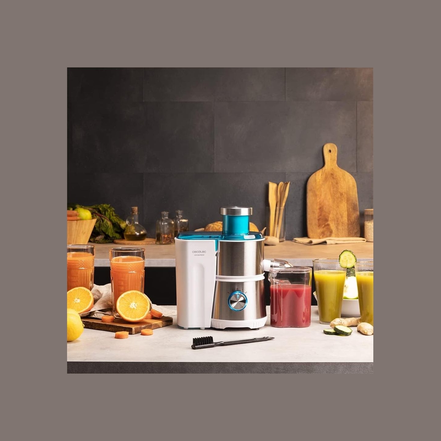 Cecotec | Orbital Juicer | Juice&Fresh 400 Titan White | Type Juicer maker | White/Silver | 400 W | Number of speeds 2 | 20000 R